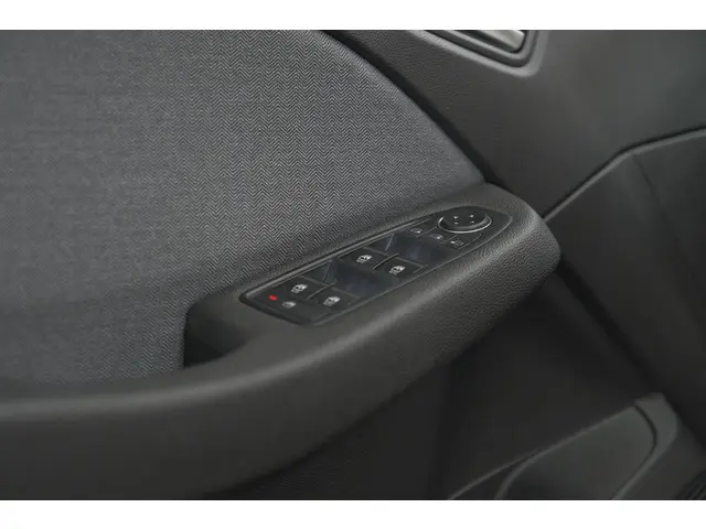 Renault Clio TCe 90 GPF Techno 2025 Benzine 30