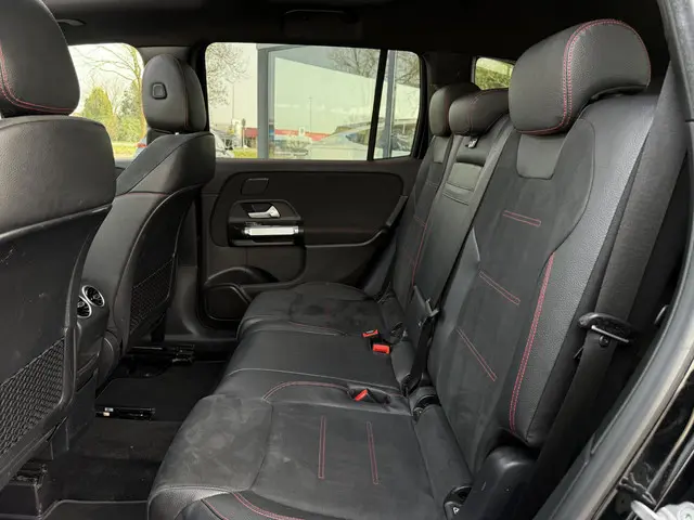 Mercedes-Benz GLB Aut. 180 Sol. AMG Edition 2021 Benzine 14