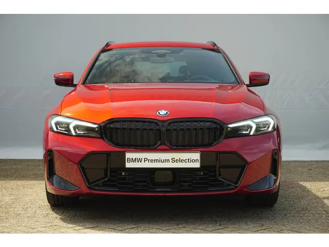 BMW 3 Serie Touring 330e 2025 Hybride Benzine 5
