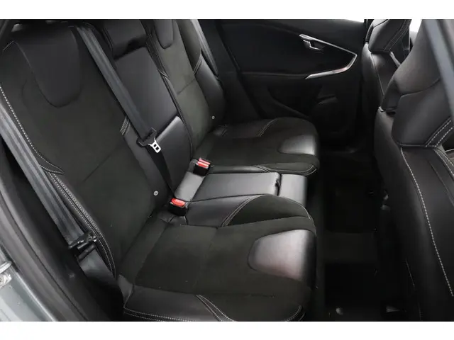 Volvo V40 1.5 T3 R-Design 2019 Benzine 11