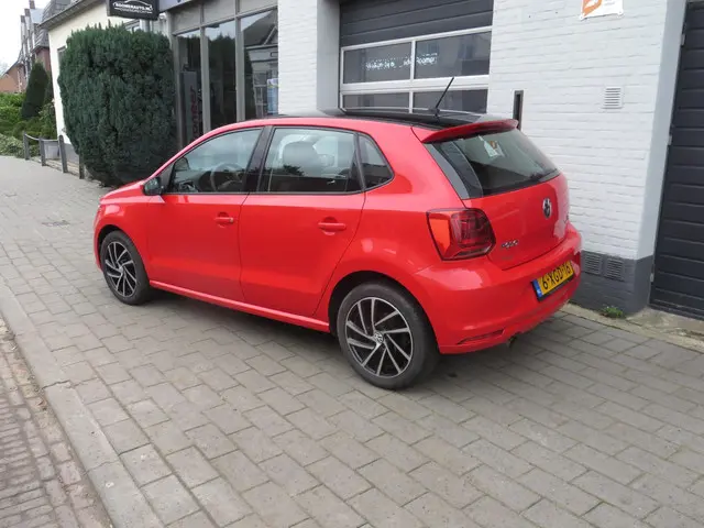 Volkswagen Polo 1.2 TSI Comfortline 2014 Benzine 3