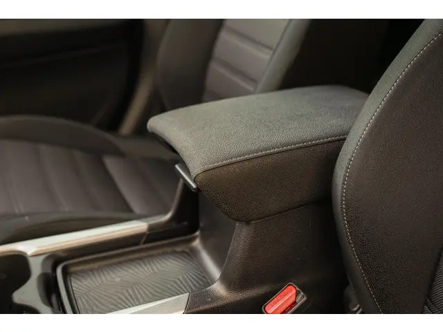 Honda CR-V 2.0i VTEC e:HEV ELEGANCE 2021 Hybride Benzine 27