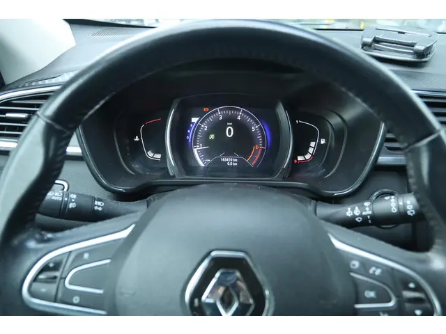Renault Kadjar 1.2 TCe INTENS AUT. 2016 Benzine 19