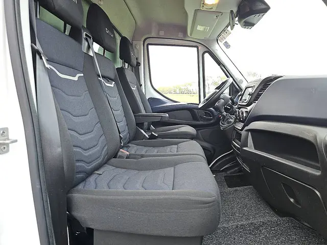 Iveco Daily 35S18 2021 Diesel 7
