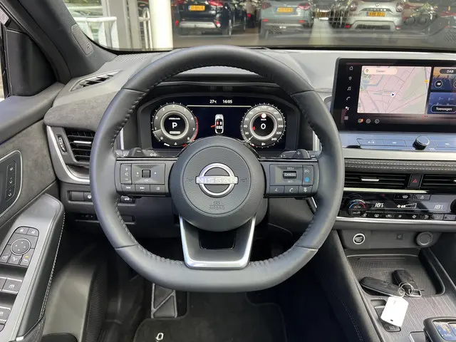 Nissan QASHQAI 1.3 Tekna+ 2025 Benzine 35