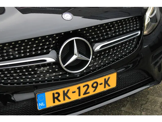 Mercedes-Benz GLC Coupé 250 4M AMG 2016 Benzine 22