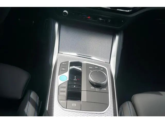 BMW i4 eDrive35 2024 Elektrisch 17