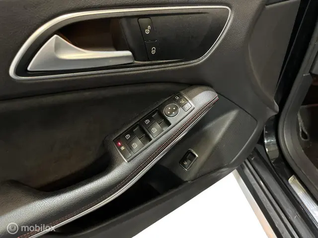 Mercedes-Benz CLA AMG 45 4MATIC 2017 Benzine 16