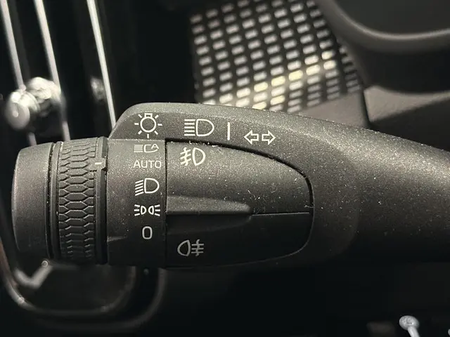 Volvo XC40 1.5 T4 Recharge R-Design 2021 Hybride Benzine 34