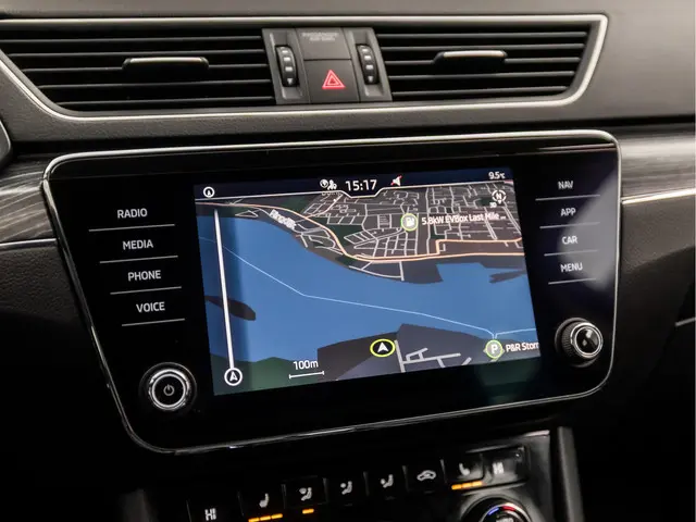 Škoda Superb Combi 1.5 TSI ACT Sport 2021 Benzine 27