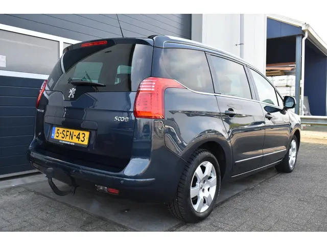 Peugeot 5008 1.6 THP Style 5p. Handel/export 2013 Benzine 5