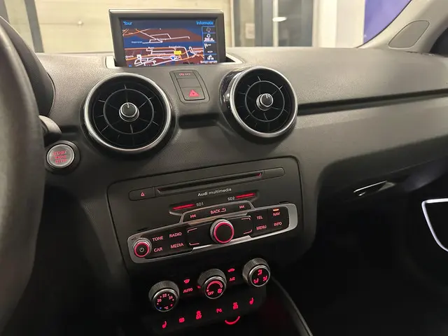 Audi A1 Sportback 1.4 TFSI Ambition 2012 Benzine 12