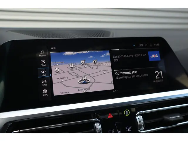 BMW 3 Serie 320e M-Sport 2022 Hybride Benzine 21