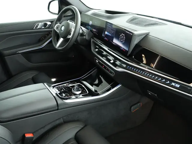 BMW X5 xDrive50e 2025 Hybride Benzine 83