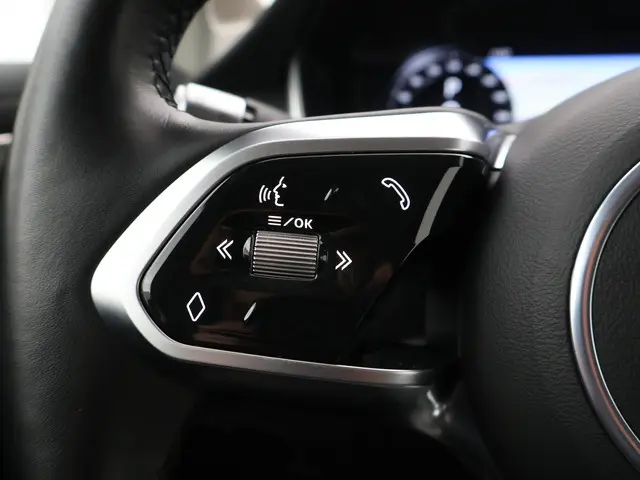 Jaguar I-PACE EV400 SE *INCL BTW* 2018 Elektrisch 26