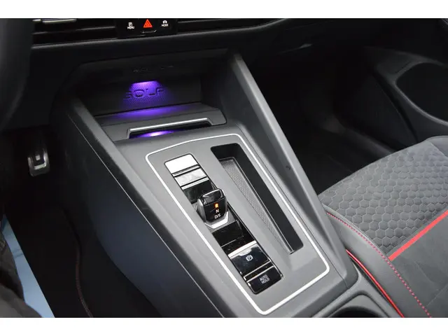 Volkswagen Golf 2.0 TSI GTI 2022 Benzine 22
