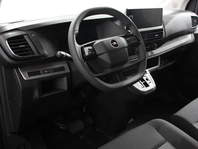 Opel Vivaro 2