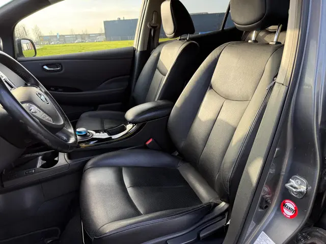 Nissan Leaf Base 24 kWh 2013 Elektrisch 6