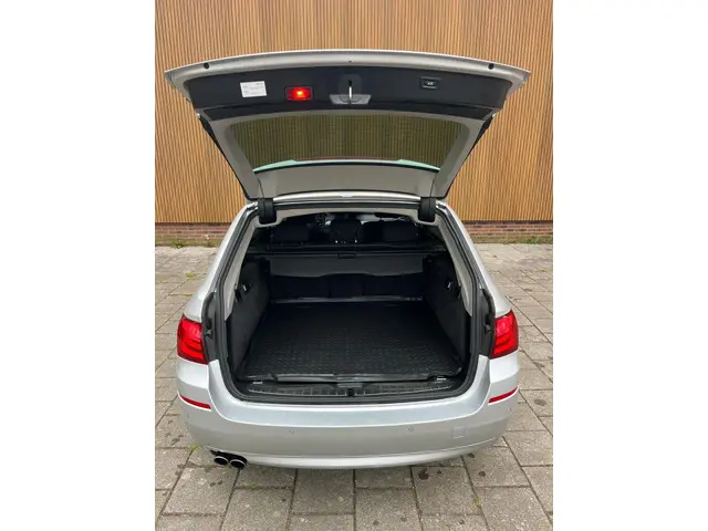 BMW 5 Serie Touring 520i Executive 2013 Benzine 11