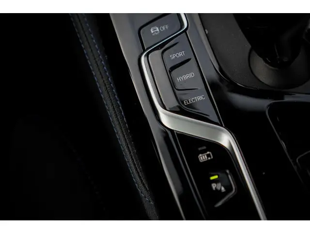 BMW 5 Serie 530e High Executive 2022 Hybride Benzine 55