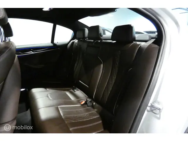 BMW 5 Serie 530i High Executive 2018 Benzine 12