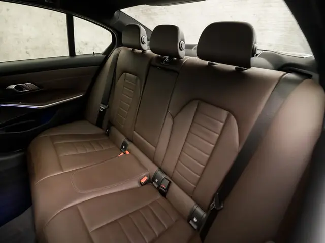 BMW 3 Serie M340i xDrive High Executive 2021 Benzine 15
