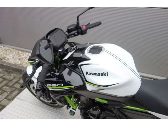 Kawasaki Z650 ABS 2020 Benzine 21