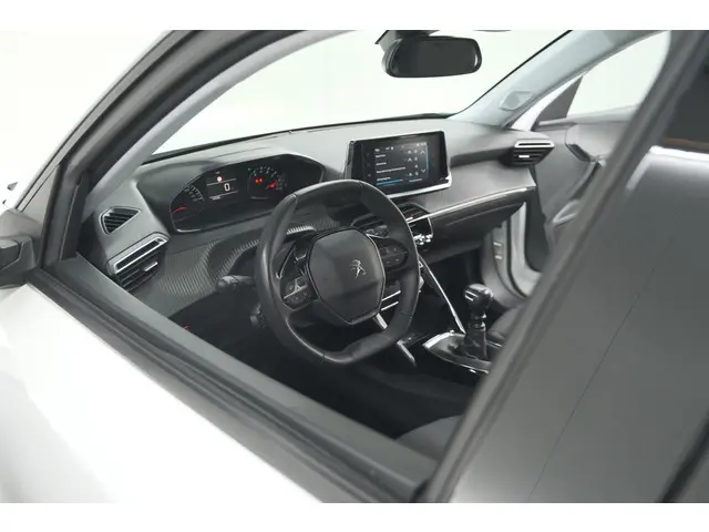 Peugeot 2008 PureTech 102 Allure Pack 2023 Benzine 2