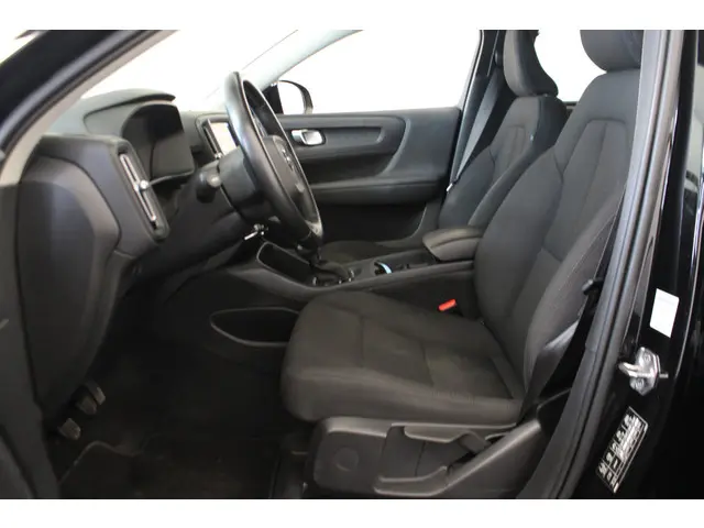 Volvo XC40 1.5 T2 Momentum Core 2021 Benzine 11