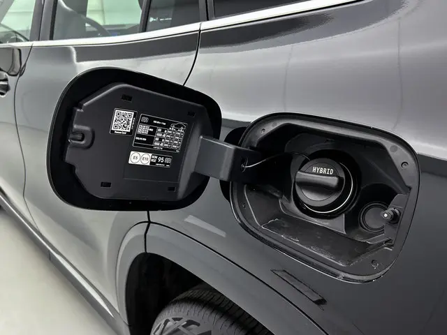Mercedes-Benz GLA 250 e Luxury Line 2023 Hybride Benzine 39