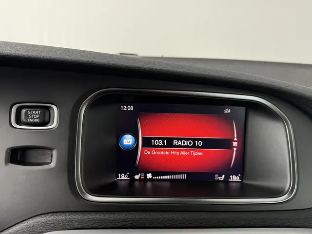 Volvo V40 Cross Country 1.5 T3 Edition+ 2018 Benzine 13