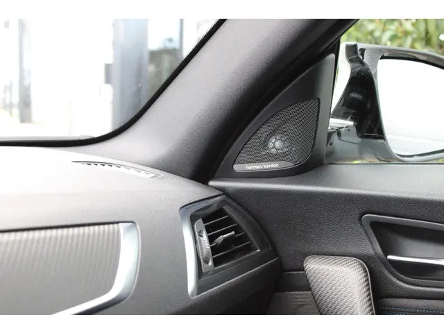 BMW M2 2-Serie Coupé DCT Competition 2020 Benzine 32