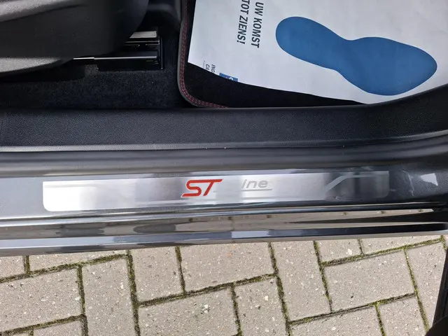 Ford Focus 1.0 EcoBoost Hybrid ST Line X 2023 Benzine 10