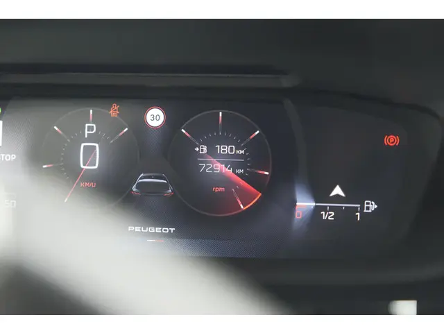 Peugeot 308 PureTech 130 GT 2022 Benzine 52