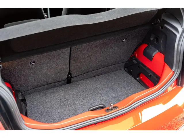 Volkswagen up! 1.0 TSI GTI | Pano | Beats | Camera 2018 Benzine 31