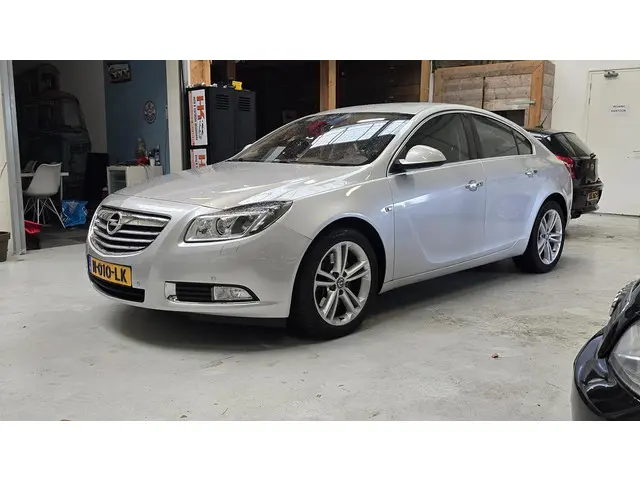 Opel Insignia 2.8 T Cosmo 4x4 2012 Benzine
