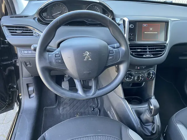 Peugeot 208 1.2 PureTech Blue Lion 2016 Benzine 4