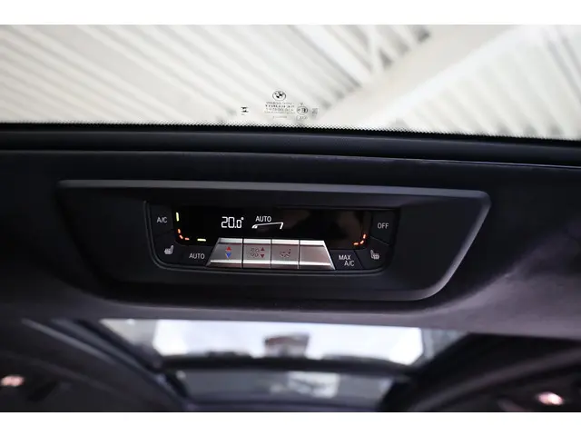 BMW X7 xDrive40i 2025 Benzine 27