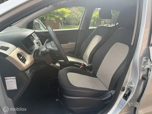 Hyundai i10 1.0i i-Motion Comfort 2015 Benzine 10