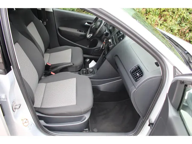 Volkswagen Polo 1.2 TSI Highline 2012 Benzine 12