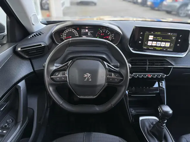 Peugeot 2008 1.2T 130pk Allure 2021 Benzine 16