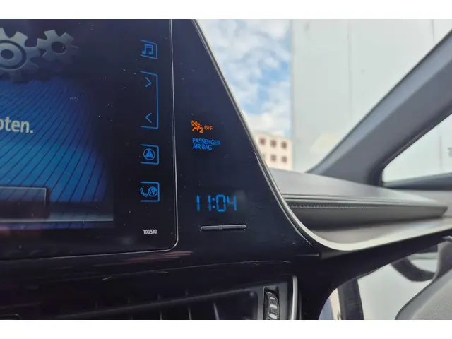 Toyota C-HR 1.8 Hybrid Style 2019 Hybride Benzine 35