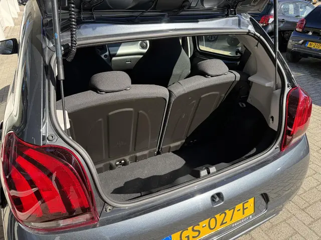 Peugeot 108 1.0 e-VTi Active 2015 Benzine 12