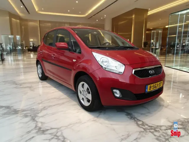 Kia Venga 1.6 CVVT Plus Pack 2013 Benzine 14