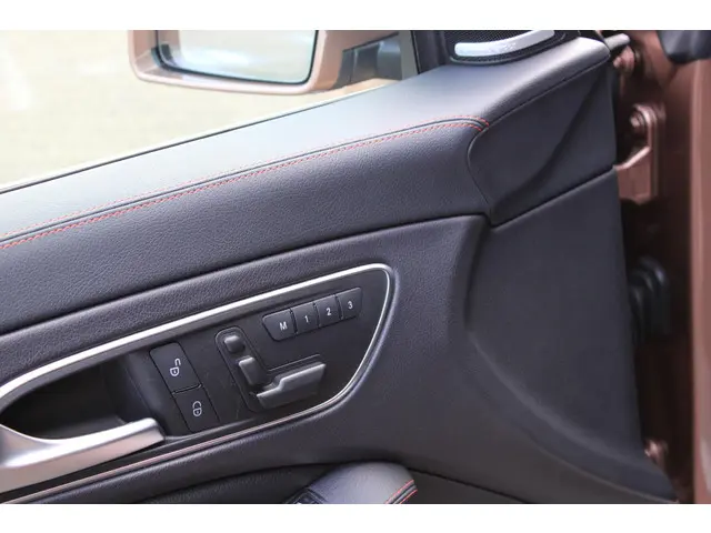 Mercedes-Benz CLA 200 AMG 2014 Benzine 24