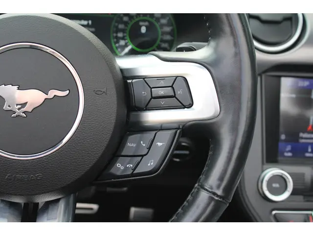 Ford Mustang Convertible 5.0 V8 GT 2022 Benzine 26