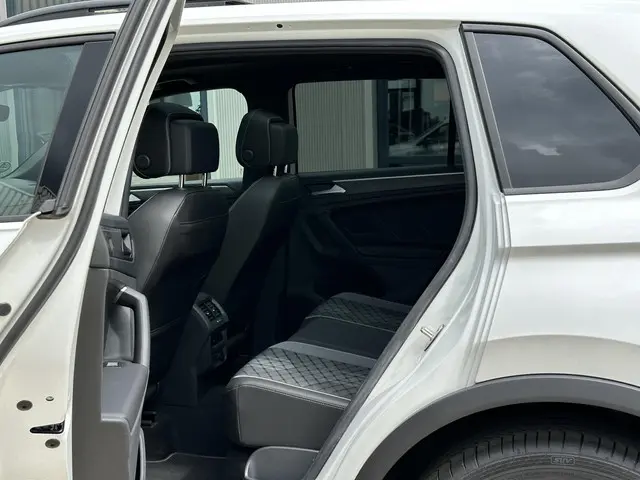 Volkswagen Tiguan 1.5 TSI R-Line 2023 Benzine 47