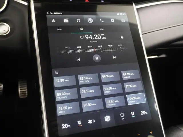 MG Marvel R Luxury 70 kWh 2022 Elektrisch 33