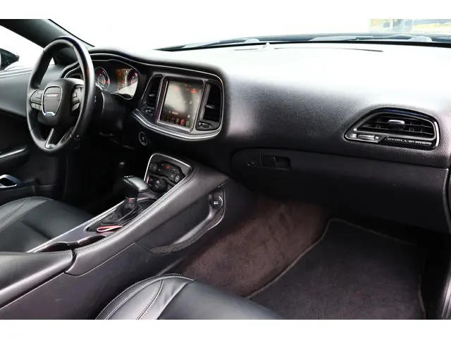 Dodge Challenger DODGE R/T 5.7 V8 HEMI 2016 Benzine 16