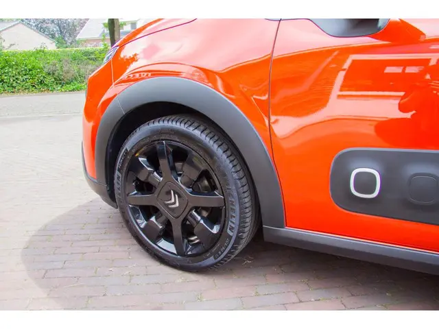 Citroën C3 1.2 PureTech Shine NWE DIST.RIEM 2017 Benzine 5